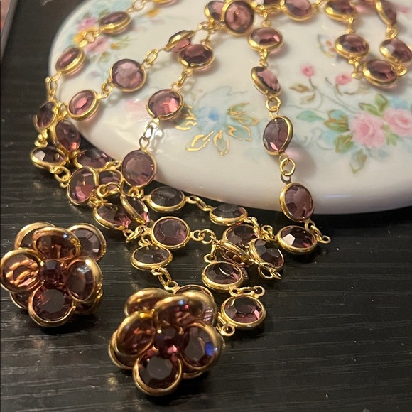 Vintage Goldtone /Purple Austrian Crystal Station Necklace with Earrings - Picture 7 of 10